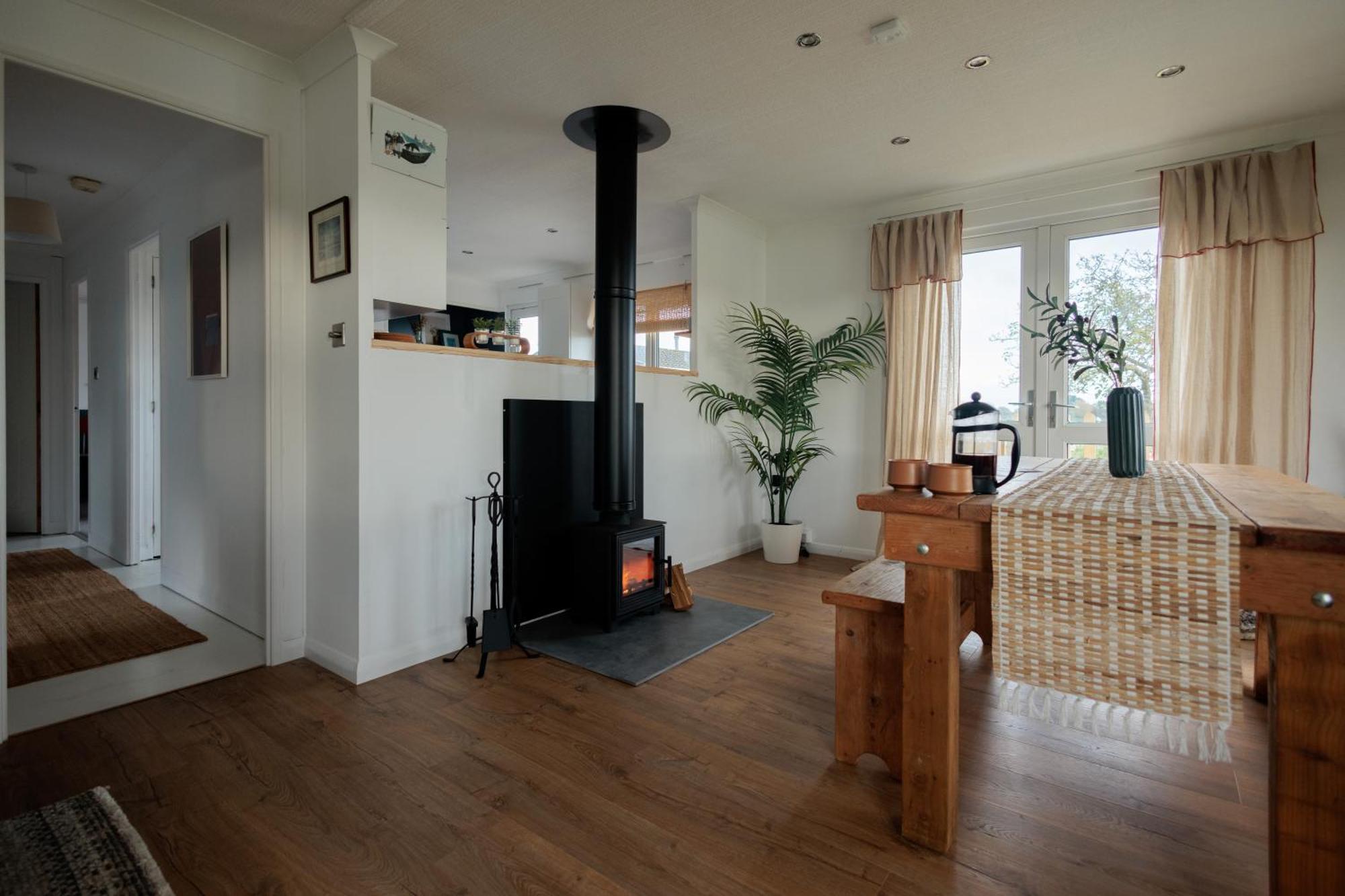 Secluded Sanctuary On The River * Christchurch (Dorset)